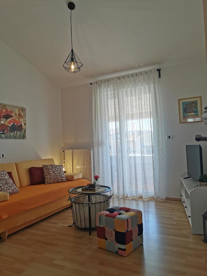 Irena With Sea View Apartment Fazana