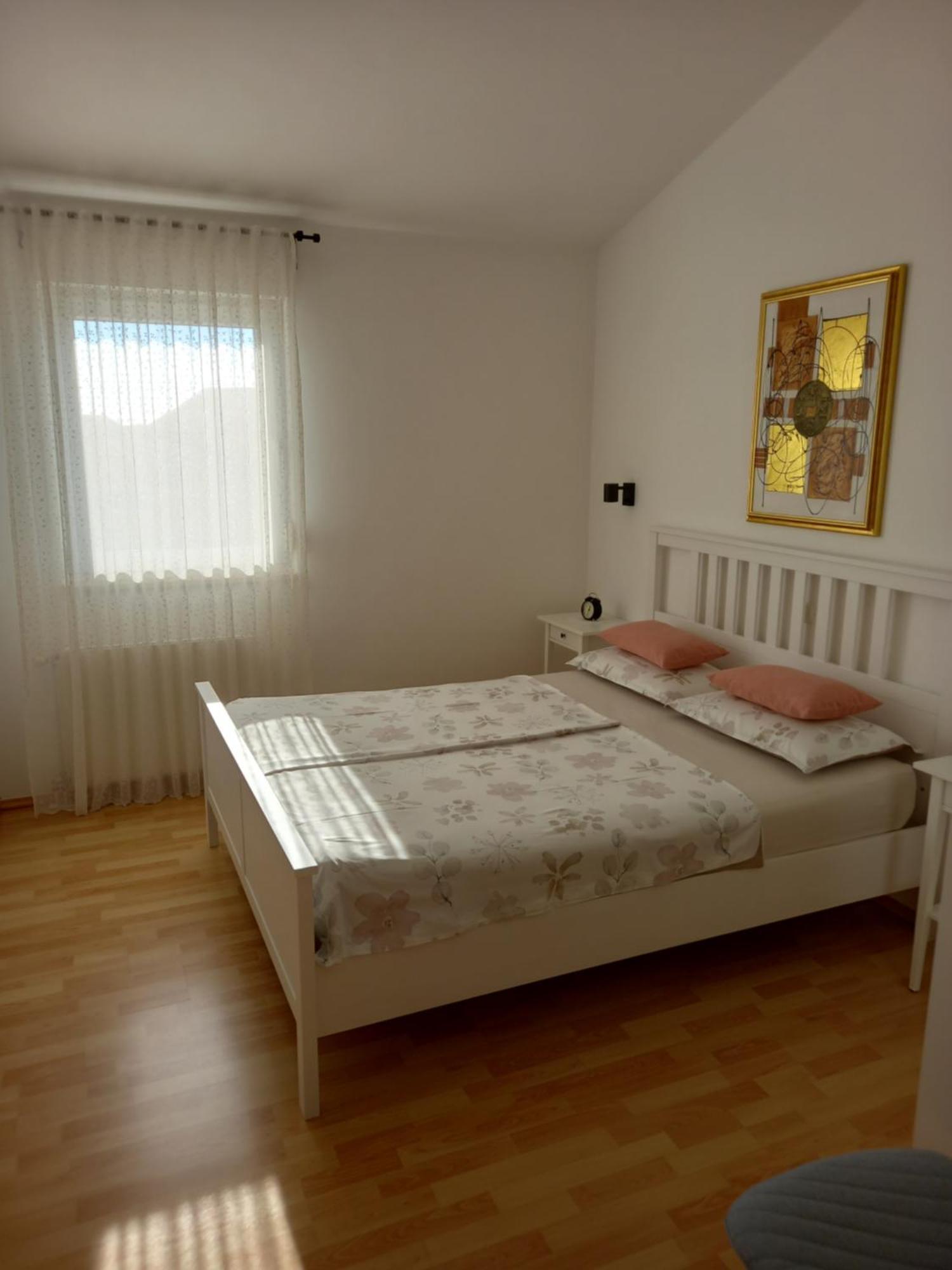 Irena With Sea View Apartment Fažana